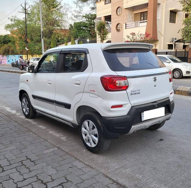 https://images10.gaadi.com/usedcar_image/4374806/original/processed_a5379bf505be1918fe0c7b014b5aed9c.jpg?imwidth=6402