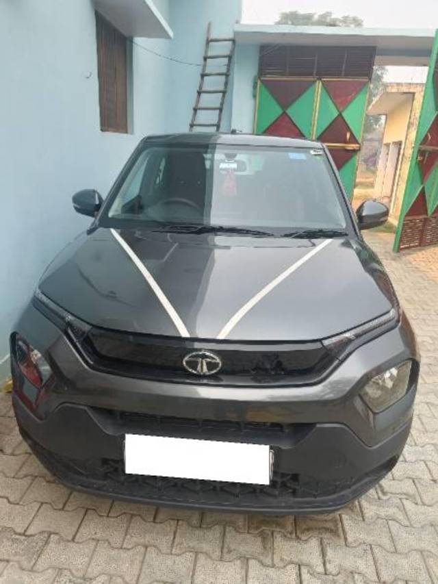 https://images10.gaadi.com/usedcar_image/4374826/original/processed_b8b6f4de-df81-445c-8356-6d6e10f444de.jpg?imwidth=6400