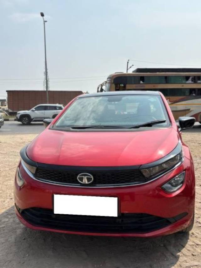 https://images10.gaadi.com/usedcar_image/4374852/original/processed_2e14dfb7-2056-4432-8eae-665bd4c5a2e1.jpg?imwidth=6401