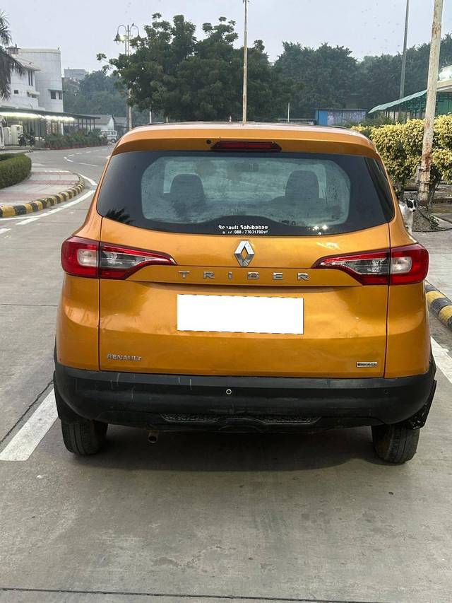 https://images10.gaadi.com/usedcar_image/4374902/original/processed_673870f5b05ef389c887d97ab12d0072.jpg?imwidth=6402