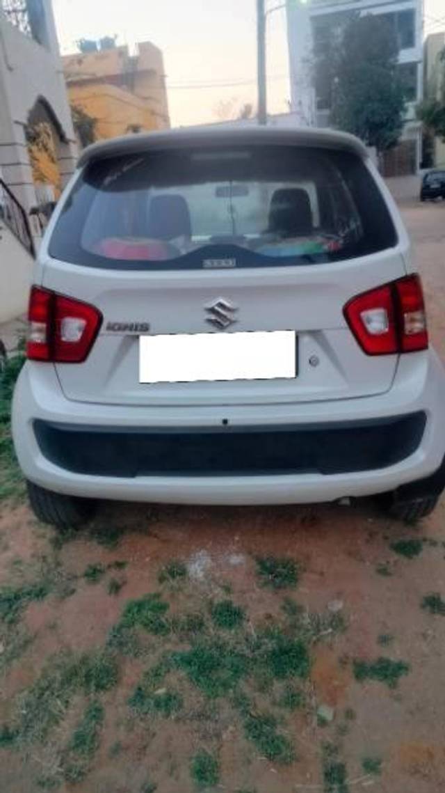 https://images10.gaadi.com/usedcar_image/4374915/original/processed_9aef1a7a-425b-4dd4-a171-85ff70f016d7.jpg?imwidth=6401