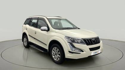 Mahindra XUV500 W9 Mahindra XUV500 W9