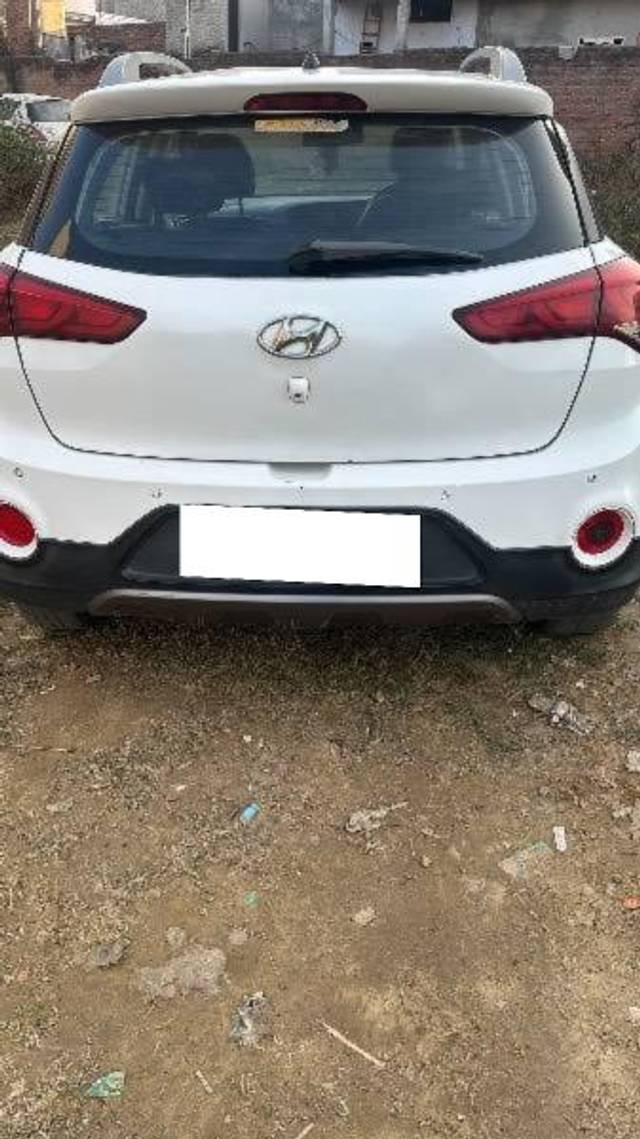 https://images10.gaadi.com/usedcar_image/4375034/original/processed_24e0b766-a078-4820-83a8-a057f7486feb.jpeg?imwidth=6401