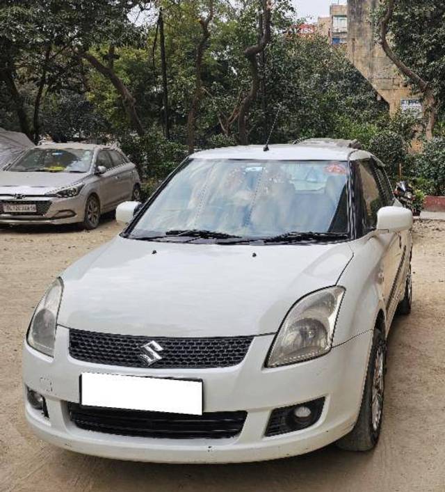 https://images10.gaadi.com/usedcar_image/4375094/original/bdd6c921d3831601bd860b5f539a9d1f.jpeg?imwidth=6401