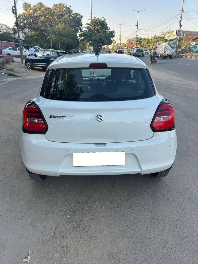 https://images10.gaadi.com/usedcar_image/4375150/original/processed_9dcef846e10fc5104ee4f586921dbe73.jpg?imwidth=6402