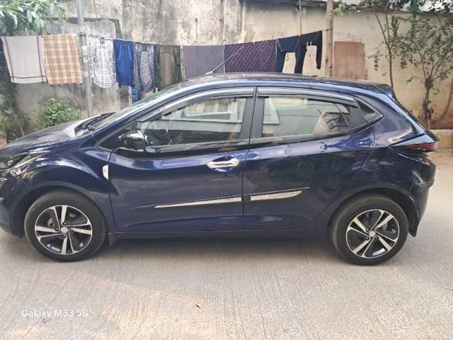 https://images10.gaadi.com/usedcar_image/4375161/original/processed_7b96c33c-1c3e-47c6-a48a-a860f29f5824.jpg?imwidth=6402