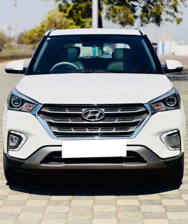 https://images10.gaadi.com/usedcar_image/4375249/original/processed_ba33f6f169286de871e737ad03e1ef15.jpg?imwidth=6402