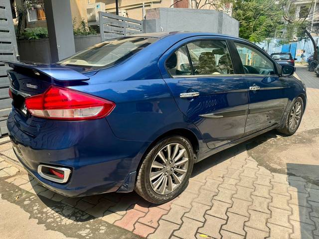 https://images10.gaadi.com/usedcar_image/4375268/original/bf9640cc920a377dce74f99fc4a6ba9f.jpg?imwidth=6401