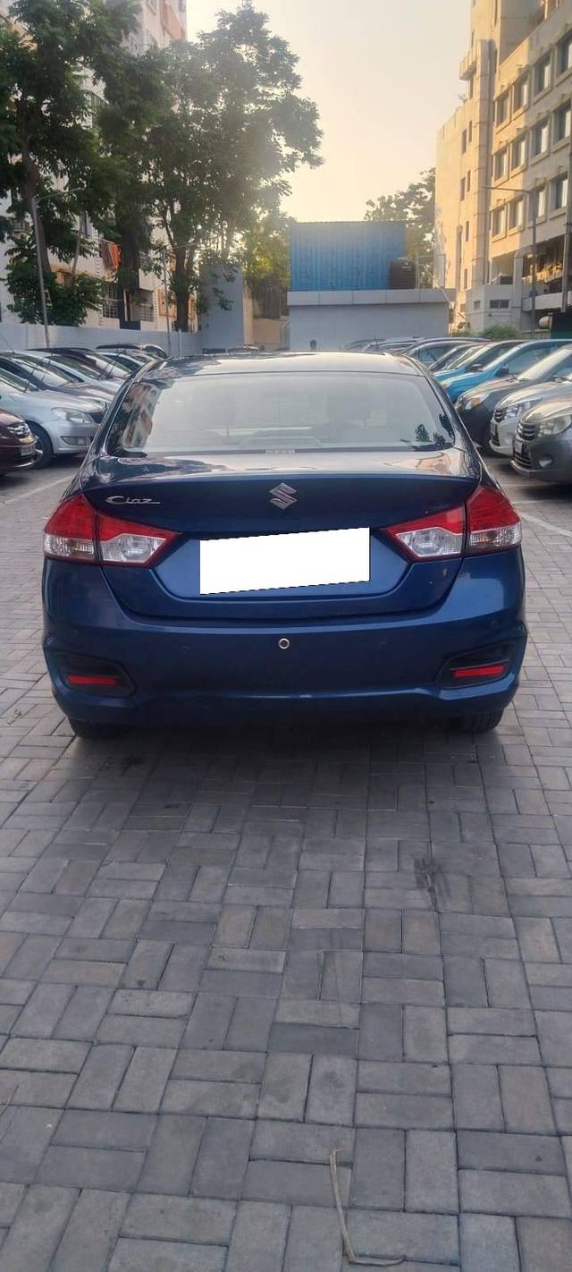 https://images10.gaadi.com/usedcar_image/4375279/original/processed_ee86306bd569465eb4bec4f0dd2a9d7d.jpg?imwidth=6402