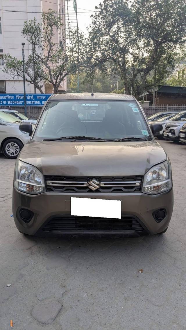 https://images10.gaadi.com/usedcar_image/4375315/original/processed_ce9c182082ee90cd3c09315430624911.jpg?imwidth=6402