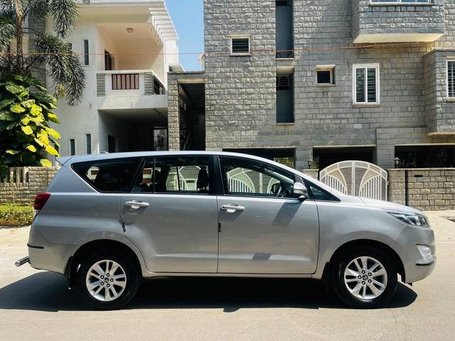 https://images10.gaadi.com/usedcar_image/4375324/original/ef43907a3f8dbc172a23eee939a30c74.jpeg?imwidth=6401