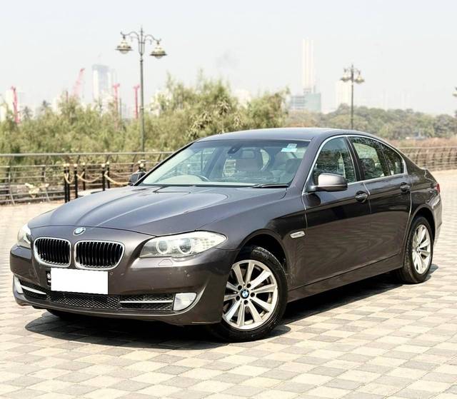 https://images10.gaadi.com/usedcar_image/4375331/original/processed_abe5e04771e048dfdeb0ca9829e7ca49.jpg?imwidth=6400