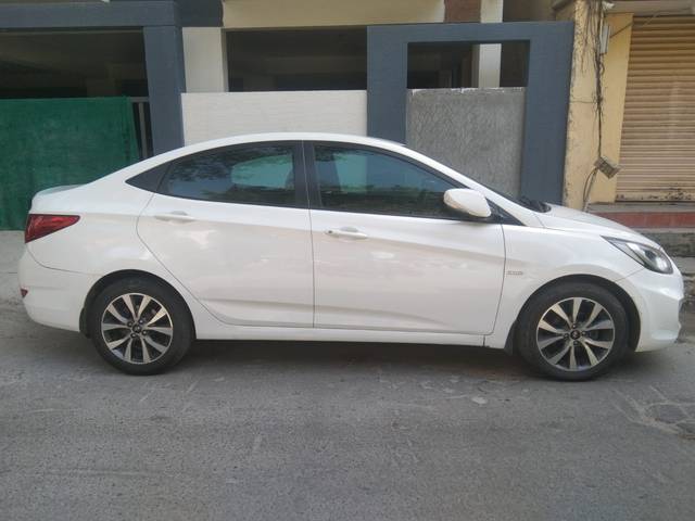 https://images10.gaadi.com/usedcar_image/4375467/original/029805611056b0a8c655716bdcdf5f29.jpg?imwidth=6401