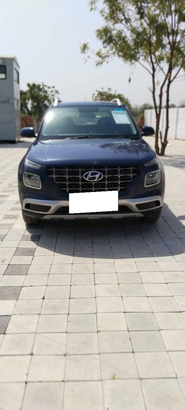 https://images10.gaadi.com/usedcar_image/4375538/original/processed_9bd1665d2aae262cd332f71e05856644.jpg?imwidth=6401