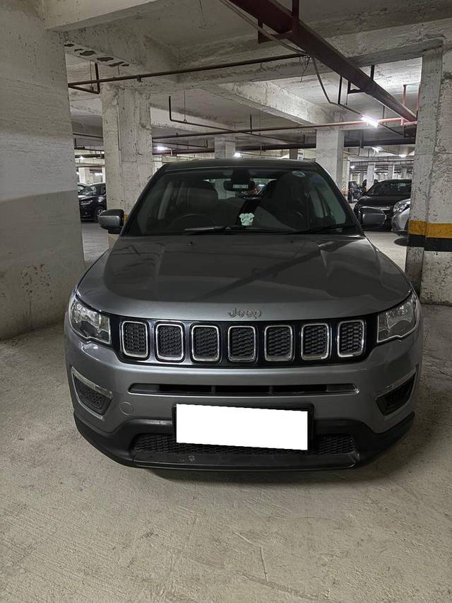 https://images10.gaadi.com/usedcar_image/4375584/original/fe9e691d2e0d4888c9b84f538dd4c2d3.jpg?imwidth=6400