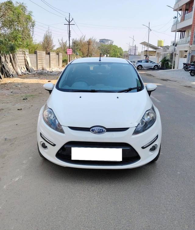 https://images10.gaadi.com/usedcar_image/4375620/original/processed_3a3c4f5ff27eeceffea97b50a0587dec.jpg?imwidth=6402