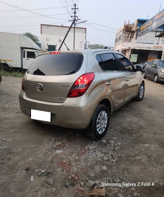 https://images10.gaadi.com/usedcar_image/4375669/original/processed_6d85f2aa17f7ba2e36c25cf2af731386.jpg?imwidth=6401