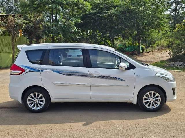 https://images10.gaadi.com/usedcar_image/4375695/original/processed_processed_0ec9e8cd-f722-4483-8034-87e29e6d4fe8.jpg?imwidth=6402