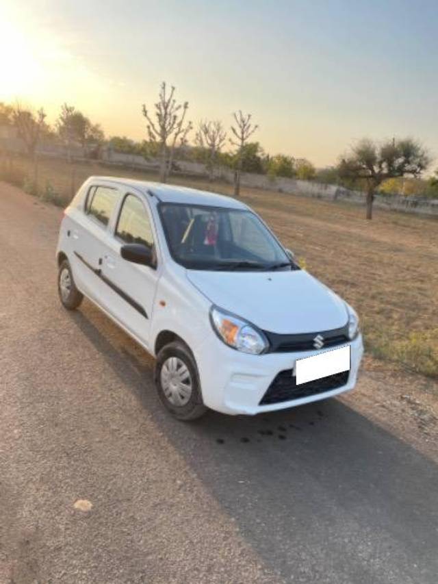 https://images10.gaadi.com/usedcar_image/4375701/original/processed_b718fc60-5646-4425-8348-b9c6a739e3f6.jpeg?imwidth=6400