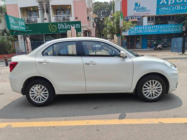 https://images10.gaadi.com/usedcar_image/4375801/original/processed_1791c5d84efc0669874f54352c32f7a9.jpg?imwidth=6401