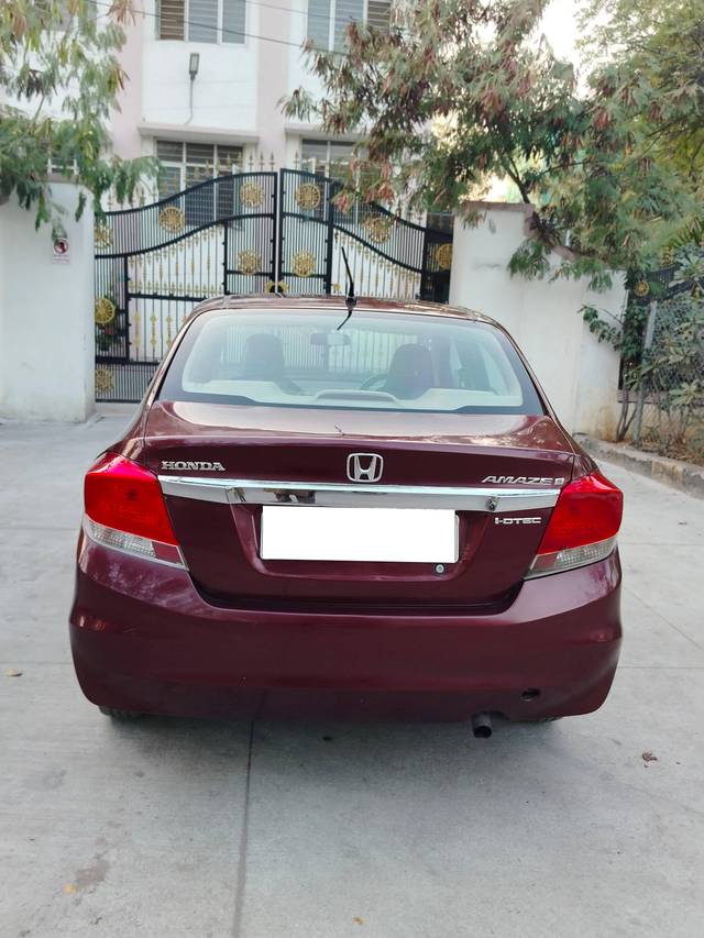 https://images10.gaadi.com/usedcar_image/4375904/original/processed_b8fc09cdea0fa259dc5ef3eef0b4432e.jpg?imwidth=6401