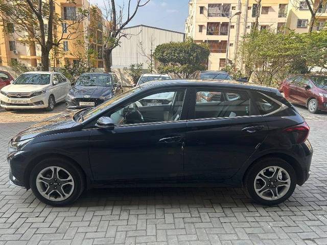 https://images10.gaadi.com/usedcar_image/4375920/original/369e87e5e0cc966138e38c493892156b.jpeg?imwidth=6401