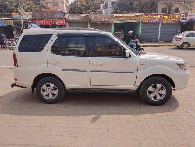 https://images10.gaadi.com/usedcar_image/4375933/original/processed_8c18b14cc20c8afdc28f695f4d16122f.jpg?imwidth=6401