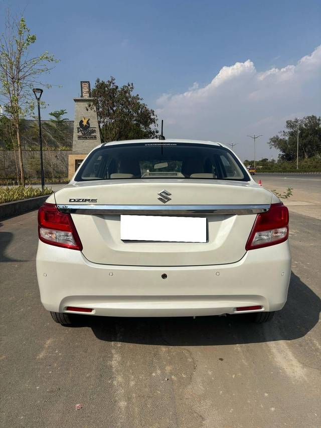 https://images10.gaadi.com/usedcar_image/4375935/original/processed_f9dacc5a7012177edf16a622b3429637.jpg?imwidth=6401