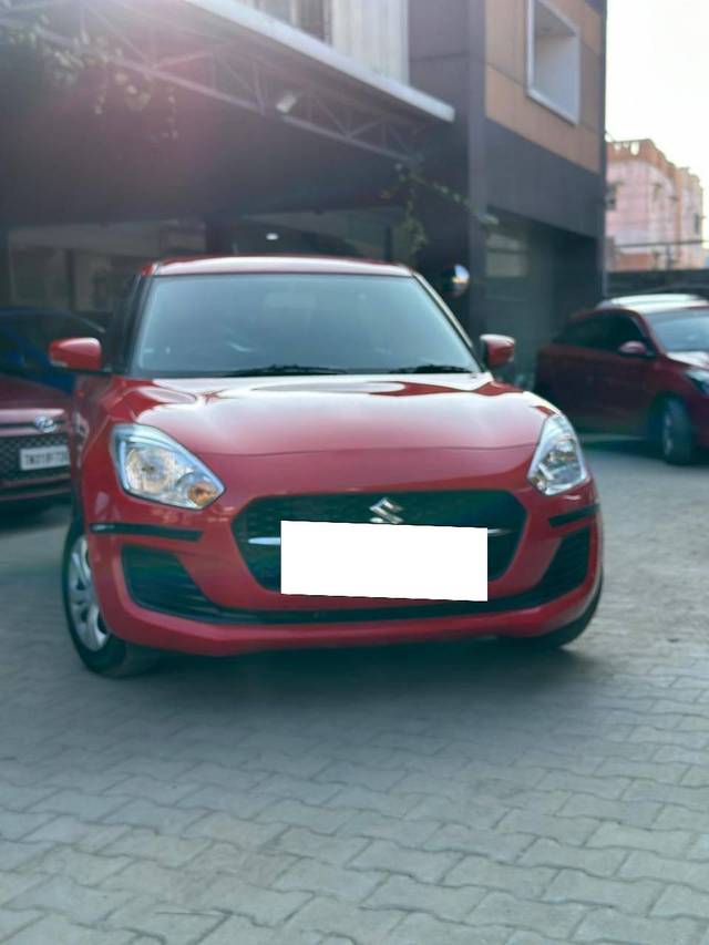 https://images10.gaadi.com/usedcar_image/4375952/original/processed_ce1a0945b122bfdd30721a3bd78babbb.jpg?imwidth=6402