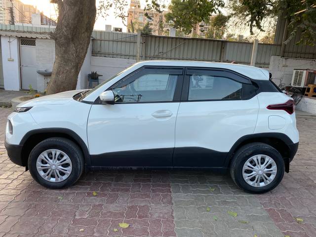 https://images10.gaadi.com/usedcar_image/4375965/original/b23f4558-3751-47f8-b1e7-4eb4f730665c.jpg?imwidth=6402