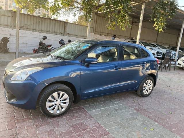 https://images10.gaadi.com/usedcar_image/4375984/original/processed_84b9c6c2-30de-411c-8aa6-d476d4dae8ed.jpg?imwidth=6402