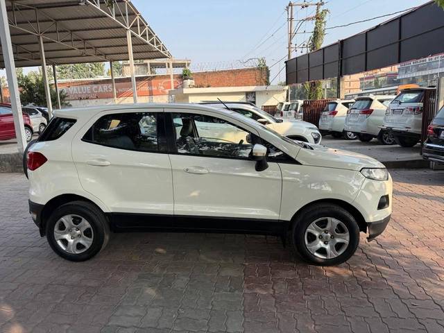 https://images10.gaadi.com/usedcar_image/4376005/original/processed_5f0735db-74f4-4aee-afb6-4fb557e11b6d.jpg?imwidth=6402