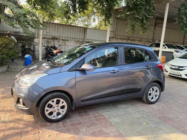 https://images10.gaadi.com/usedcar_image/4376019/original/processed_5d779bb5-ca5e-4494-b94a-ba2a358d0707.jpg?imwidth=6402