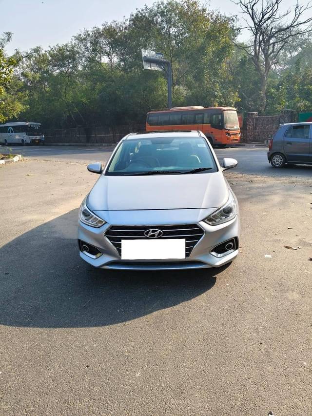 https://images10.gaadi.com/usedcar_image/4376044/original/processed_4c19f4ee948c60c1a878963c8fe5c42c.jpg?imwidth=6400