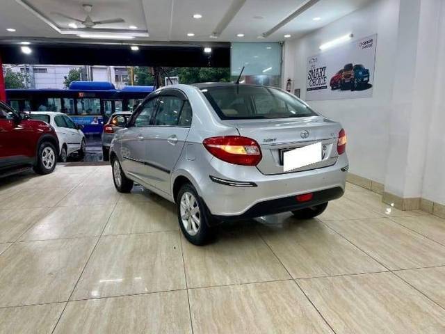 https://images10.gaadi.com/usedcar_image/4376045/original/processed_2fdabf0667a14928944aeb6b6114ac14.jpg?imwidth=6402