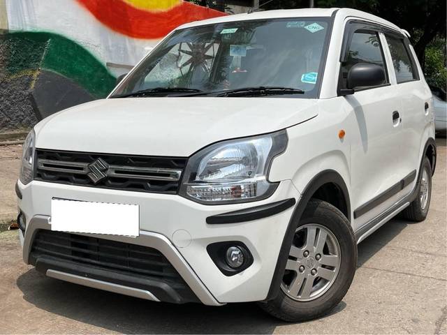 https://images10.gaadi.com/usedcar_image/4376056/original/processed_10677fe7-cb1c-480f-8bba-18a60c74c543.jpg?imwidth=6400