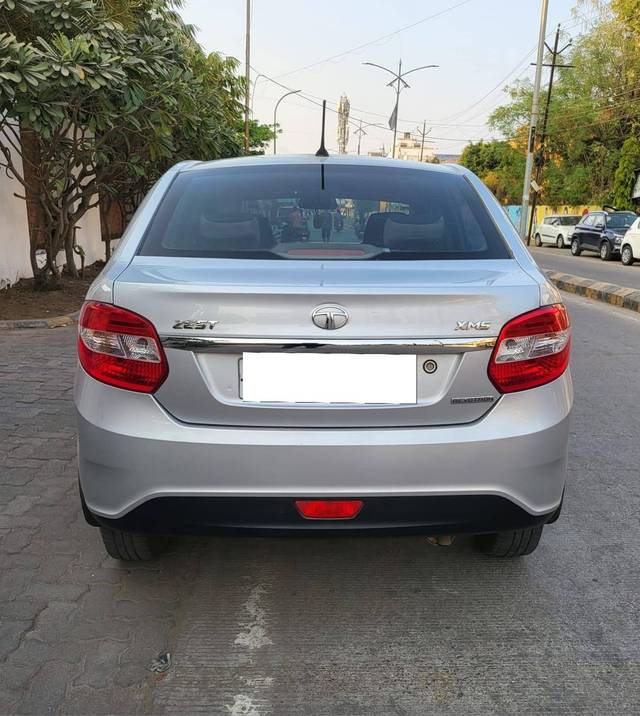 https://images10.gaadi.com/usedcar_image/4376089/original/processed_1525a5869b3e82bb11e75f88a5014d30.jpg?imwidth=6402