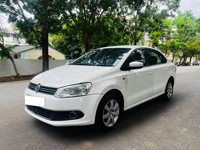 https://images10.gaadi.com/usedcar_image/4376096/original/processed_7b2b1b00c7a9d2795ee88f3761f4196c.jpeg?imwidth=6400