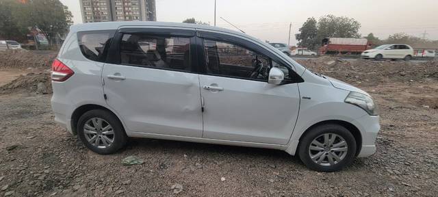 https://images10.gaadi.com/usedcar_image/4376145/original/c6bb74a495cfa0654eb00fe91e86a04e.jpg?imwidth=6401