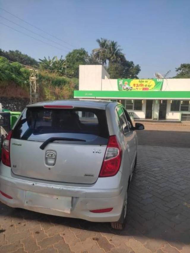 https://images10.gaadi.com/usedcar_image/4376216/original/processed_65cba1fe-9ce8-4d4d-8dab-bef56d2341d3.jpg?imwidth=6401