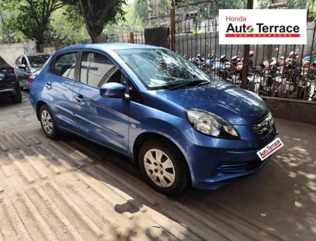 https://images10.gaadi.com/usedcar_image/4376402/original/dec4077f8dc253decc7b568d4e37ac1a.jpeg?imwidth=6400