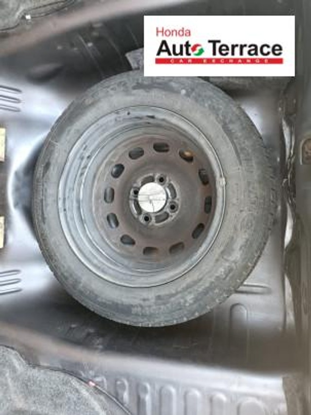 Second-hand 2018 Honda Amaze V Petrol for sale in Tiruchirappalli-17