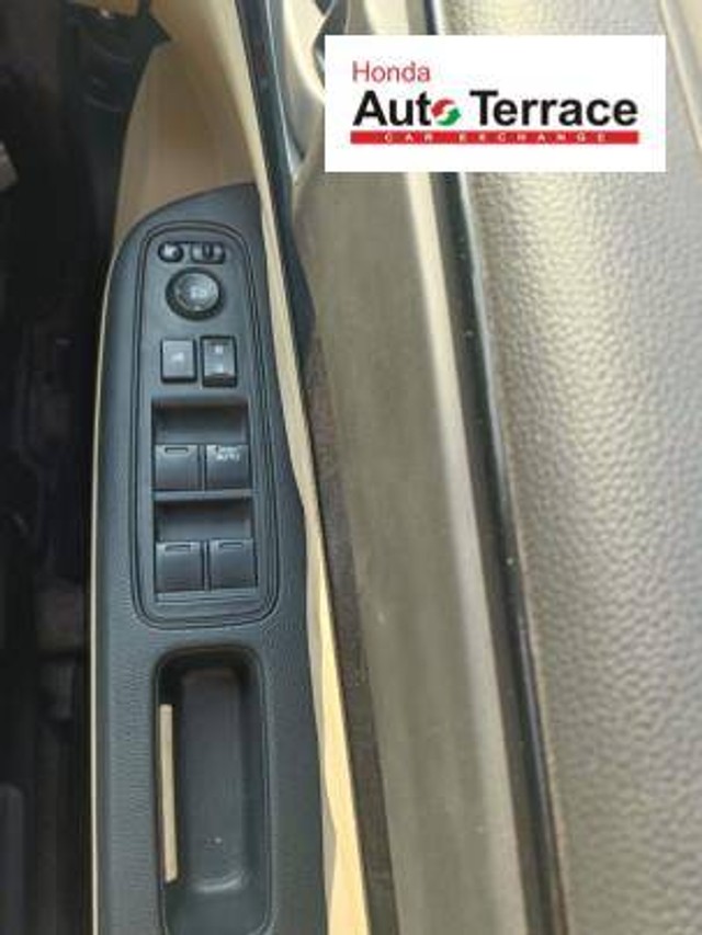 Second-hand 2018 Honda Amaze V Petrol for sale in Tiruchirappalli-8