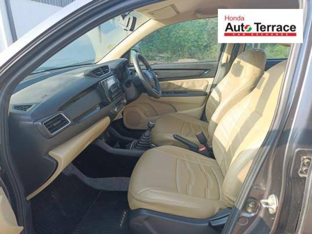 Second-hand 2018 Honda Amaze V Petrol for sale in Tiruchirappalli-13