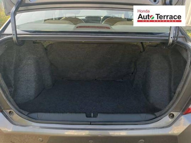 Second-hand 2018 Honda Amaze V Petrol for sale in Tiruchirappalli-15