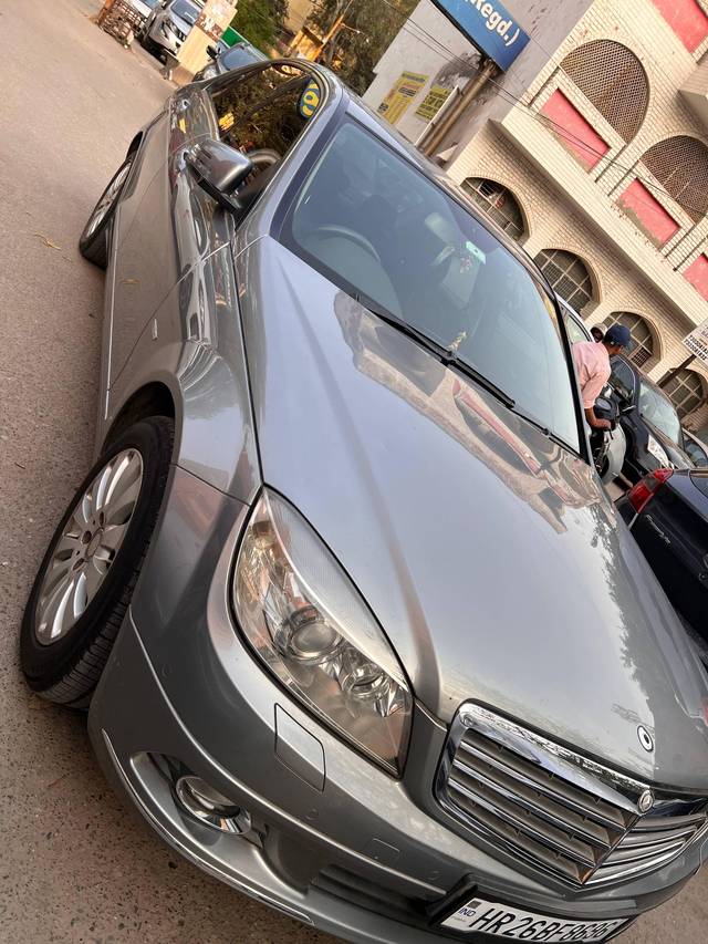 https://images10.gaadi.com/usedcar_image/4376406/original/processed_0ff72d53-e821-4db9-bf84-803b5ab3da6b.jpg?imwidth=6401