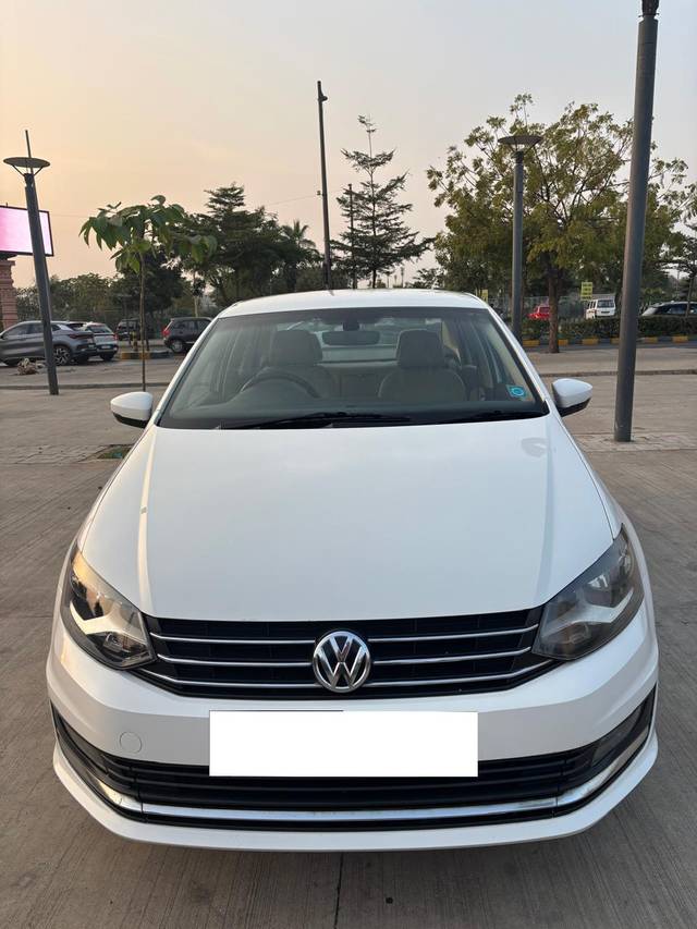 https://images10.gaadi.com/usedcar_image/4376421/original/processed_ae3f373f73d56ef1e15f2b652b51bad5.jpg?imwidth=6400