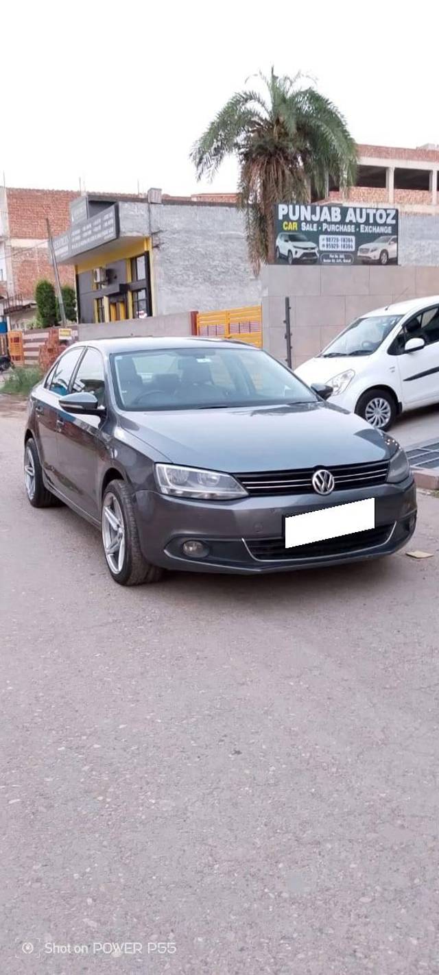https://images10.gaadi.com/usedcar_image/4376491/original/processed_13e1000692a02adcfac4f3d3616cca3d.jpg?imwidth=6400