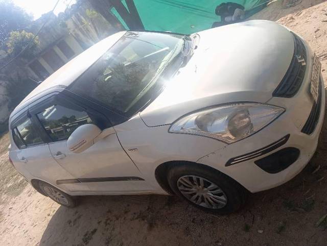 https://images10.gaadi.com/usedcar_image/4376511/original/processed_25d30f94-78c1-490a-8ddb-258dd2596810.jpg?imwidth=6402