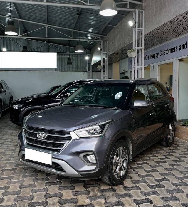 https://images10.gaadi.com/usedcar_image/4376565/original/processed_abc0d7a9c29dcfee33b0323dc1018228.jpg?imwidth=6400